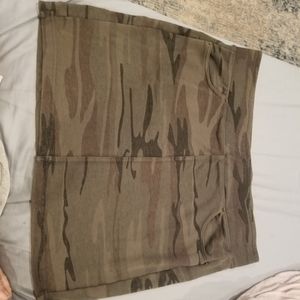 Camo knit skirt